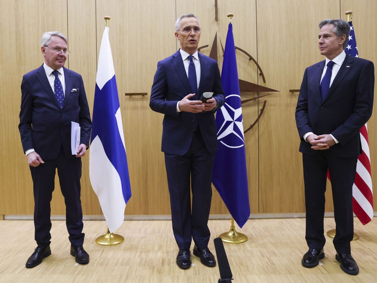 Foto: Ceremonia de entrega del documento de ingreso a la OTAN. (EFE)
