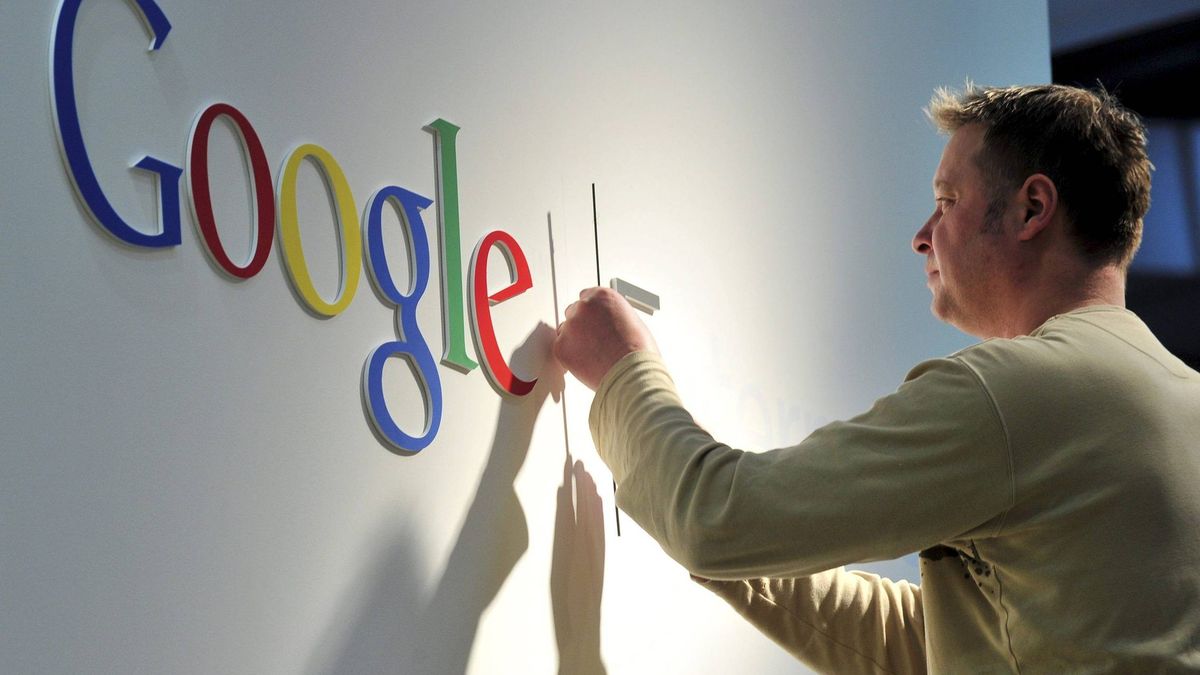 Google cumple 25 años y celebra su aniversario con este 'doodle': así ha cambiado su imagen
