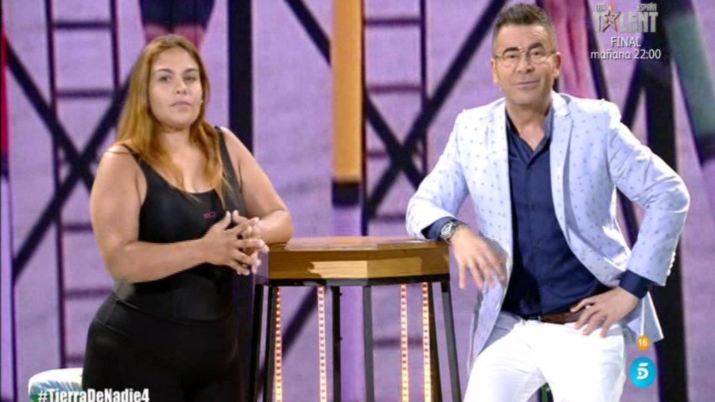 Saray Montoya y Jorge Javier, en 'Supervivientes'. (Telecinco)