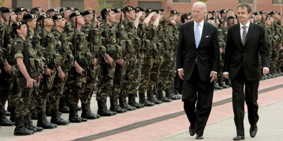 Foto: Zapatero y Biden homenajean a los militares que prestan servicio Afganistán