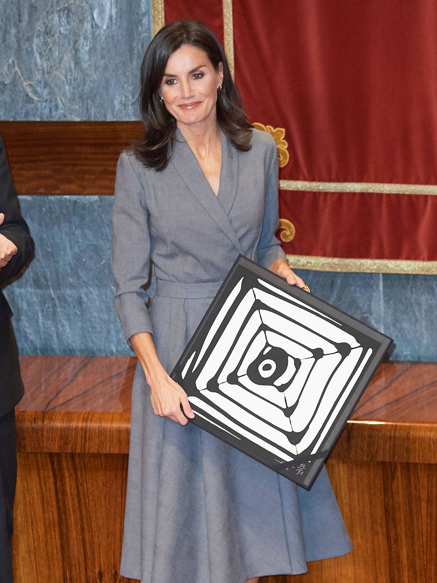 La reina Letizia, recibiendo un premio del Observatorio de la Violencia de Género. (Limited Pictures)