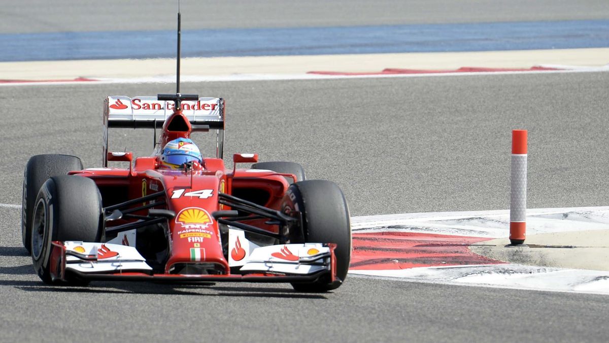 La 'hormiga roja' de Fernando Alonso sigue zampando kilómetros