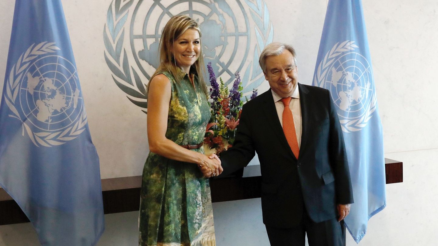 La reina Máxima, este verano con António Guterres, secretario general de la ONU. (EFE)