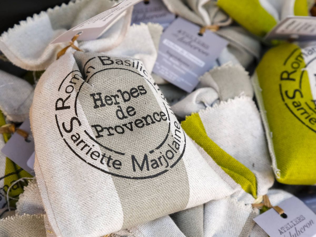 Hierbas provenzales: el condimento francés que recrea la esencia del Mediterráneo