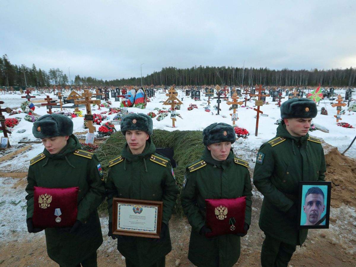 Foto: Funeral de un miembro del Grupo Wagner, el 24 de diciembre de 2022. (Reuters/Igor Russak)