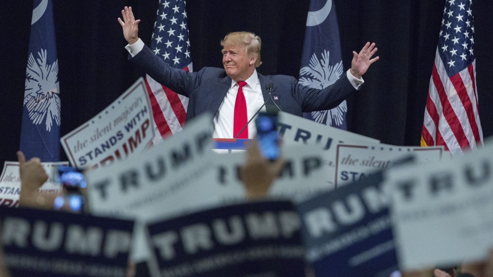 Foto: El precandidato presidencial republicano Donald Trump durante un acto electoral celebrado en Carolina del Sur este viernes. (EFE)