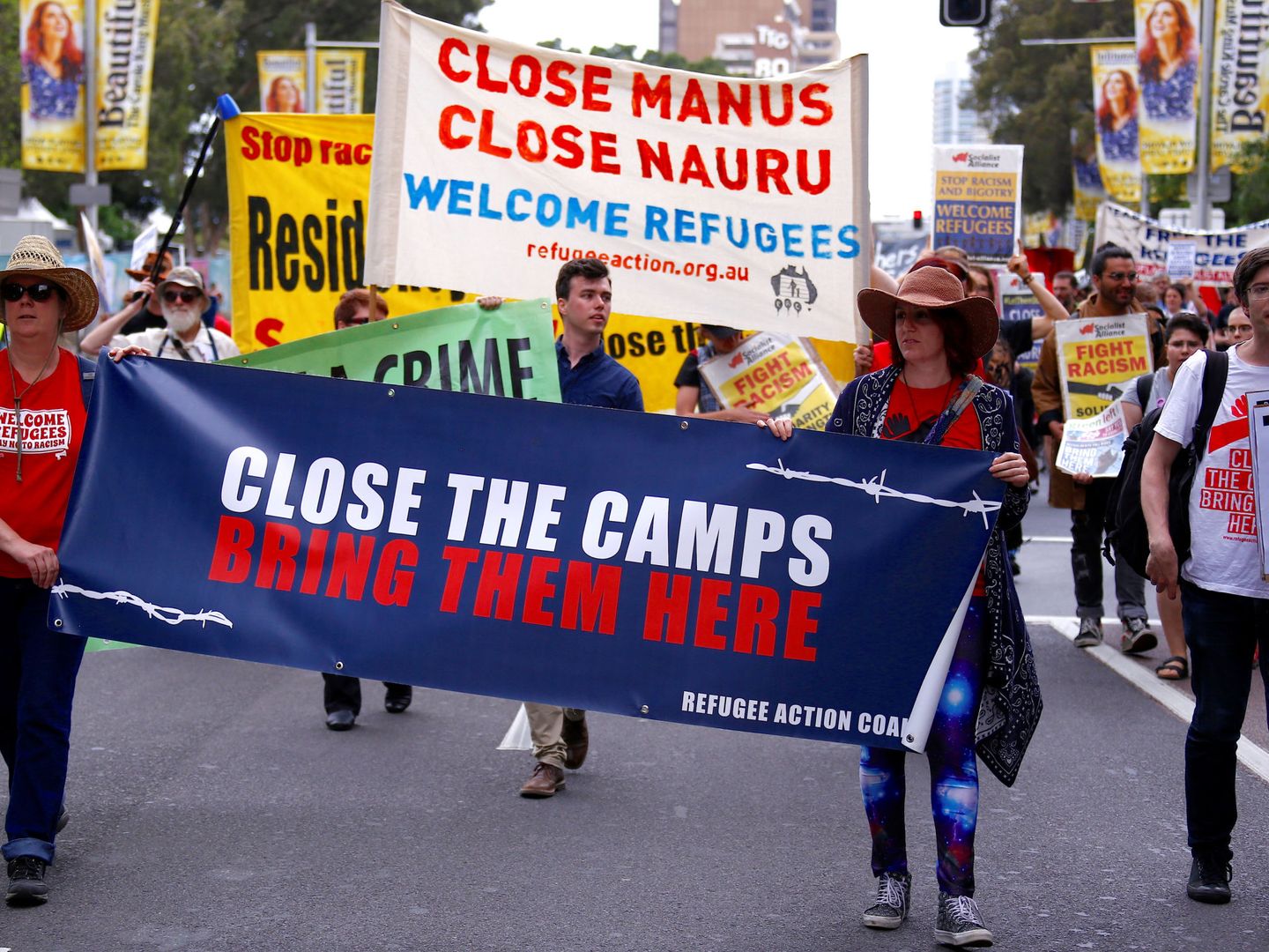 Manifestación en Sídney solicitando el cierre de las 'islas prisión' australianas (Reuters)