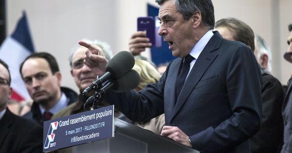 Foto: François Fillon durante su discurso en la plaza del Trocadero de París. (EFE)
