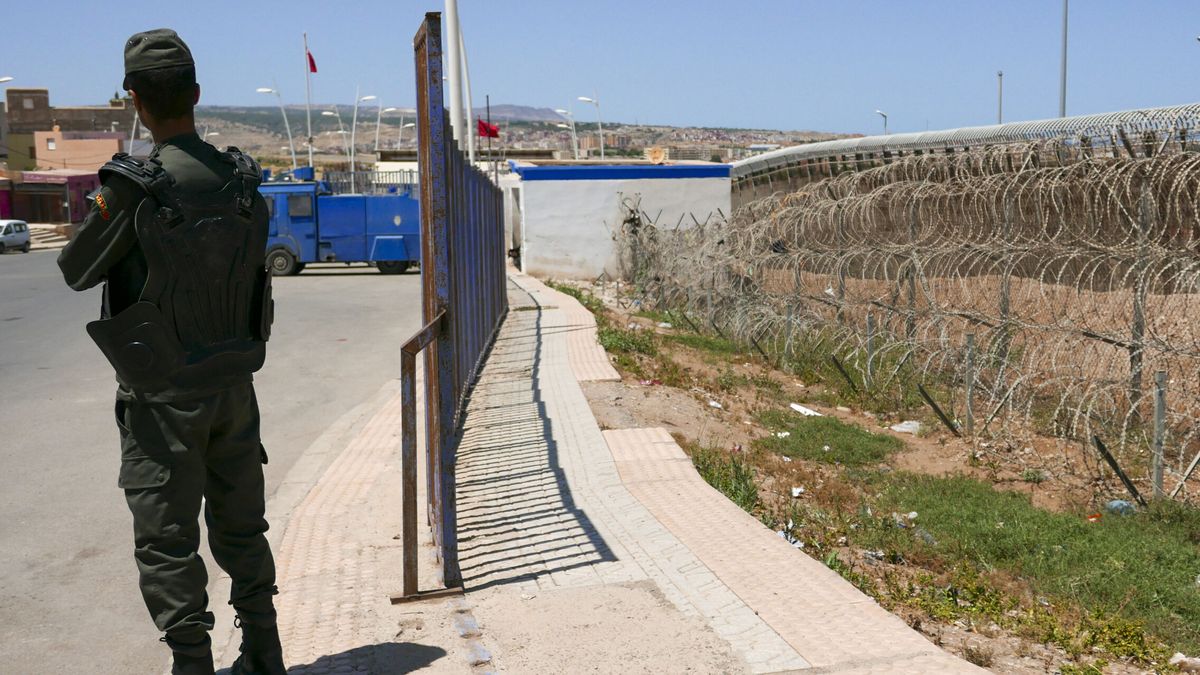 El Defensor del Pueblo investiga ya la gestión de la tragedia del salto a la valla de Melilla