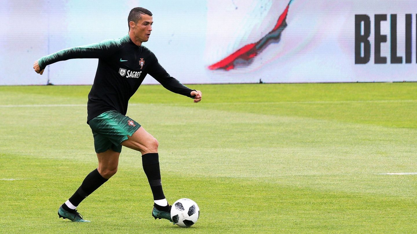 Cristiano Ronaldo, en la concentración de Portugal. (EFE) 