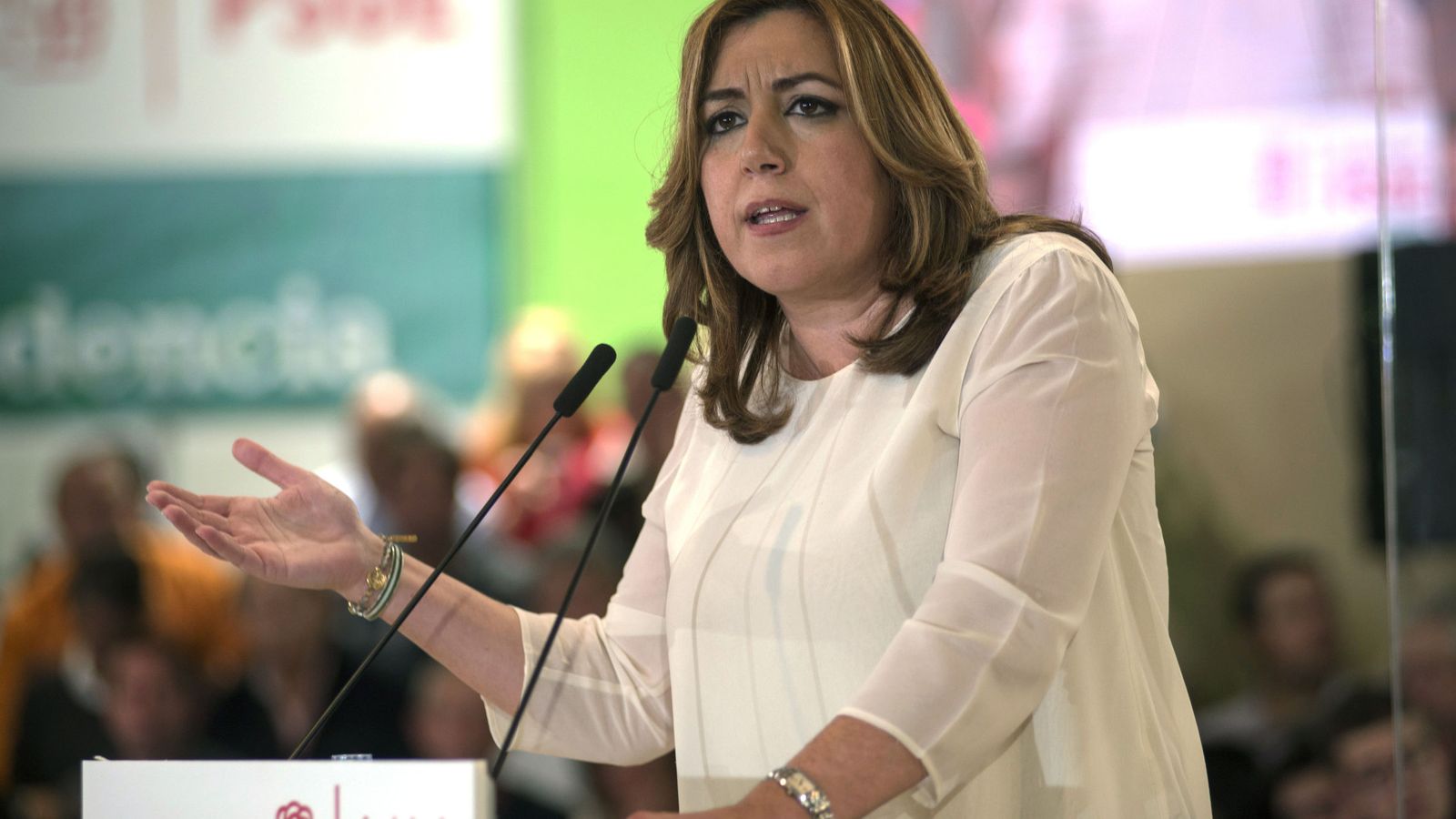 Foto: Susana Díaz, durante su intervención en el mitin por los diez años de la Ley de Dependencia, este 16 de diciembre en Jaén. (EFE)