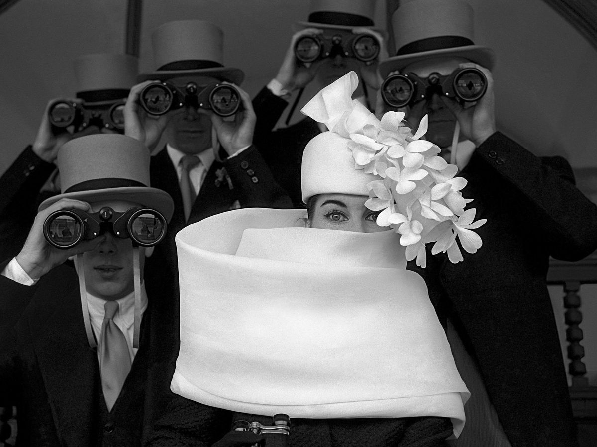 Foto: 'Givenchy Hat', de Frank Horvat. (París, 1958)