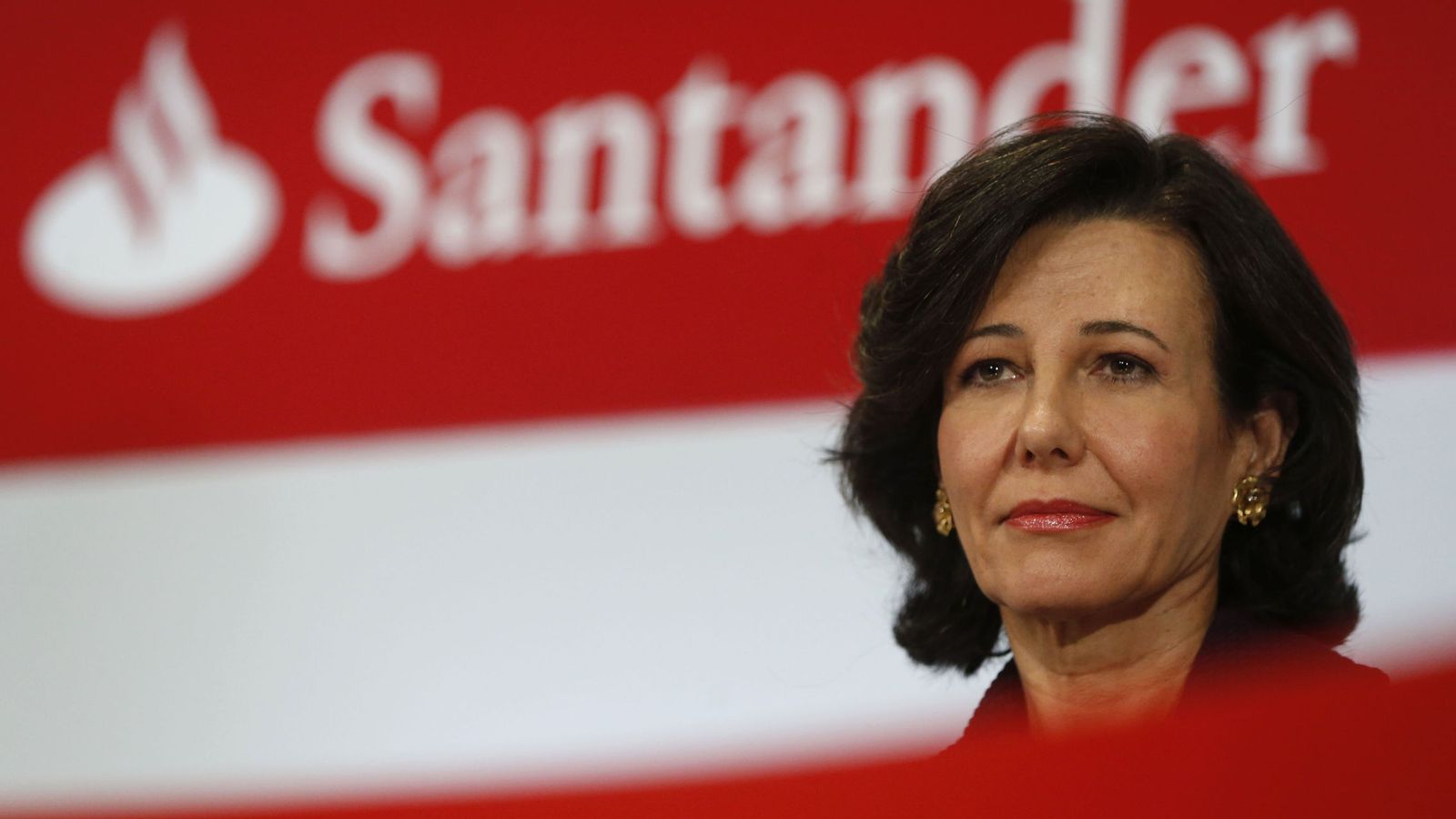 Foto: Ana Botín, presidenta del Banco Santander, la entidad que obtuvo mayores beneficios en 2015. (EFE)