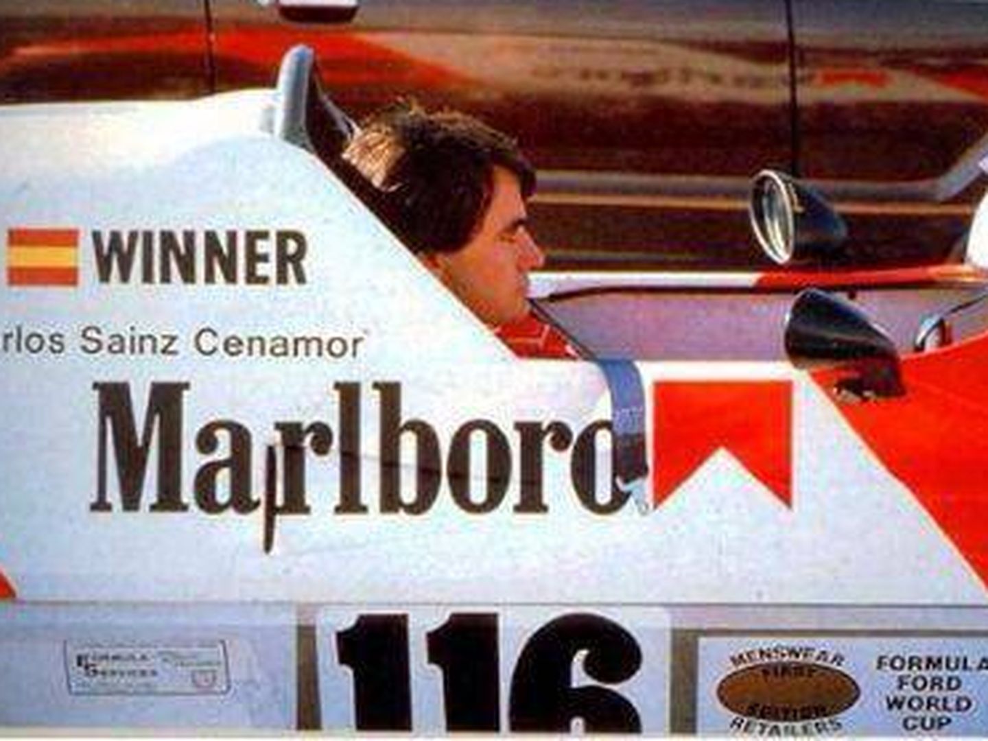 Carlos sainz padre supo de la mano dura de los comisarios para respetar los límites en el Festival de Fórmula Ford de 1982
