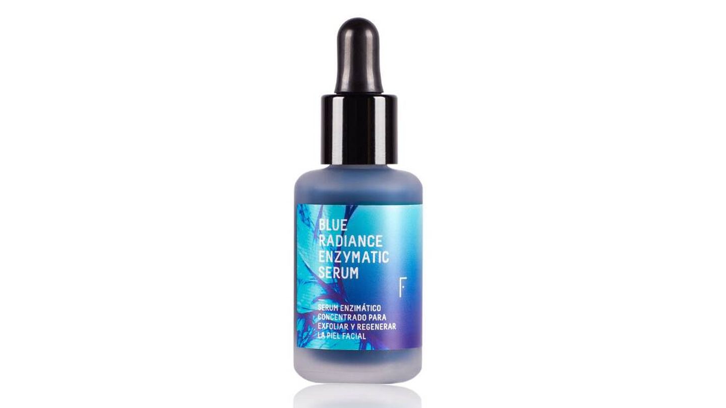 Blue Radiance Enzymatic Serum, de Freshly Cosmetics.