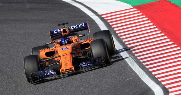 Foto: En las cinco primeras carreras, McLaren sumó 40 puntos. En las 12 siguientes, solo 18. (EFE)