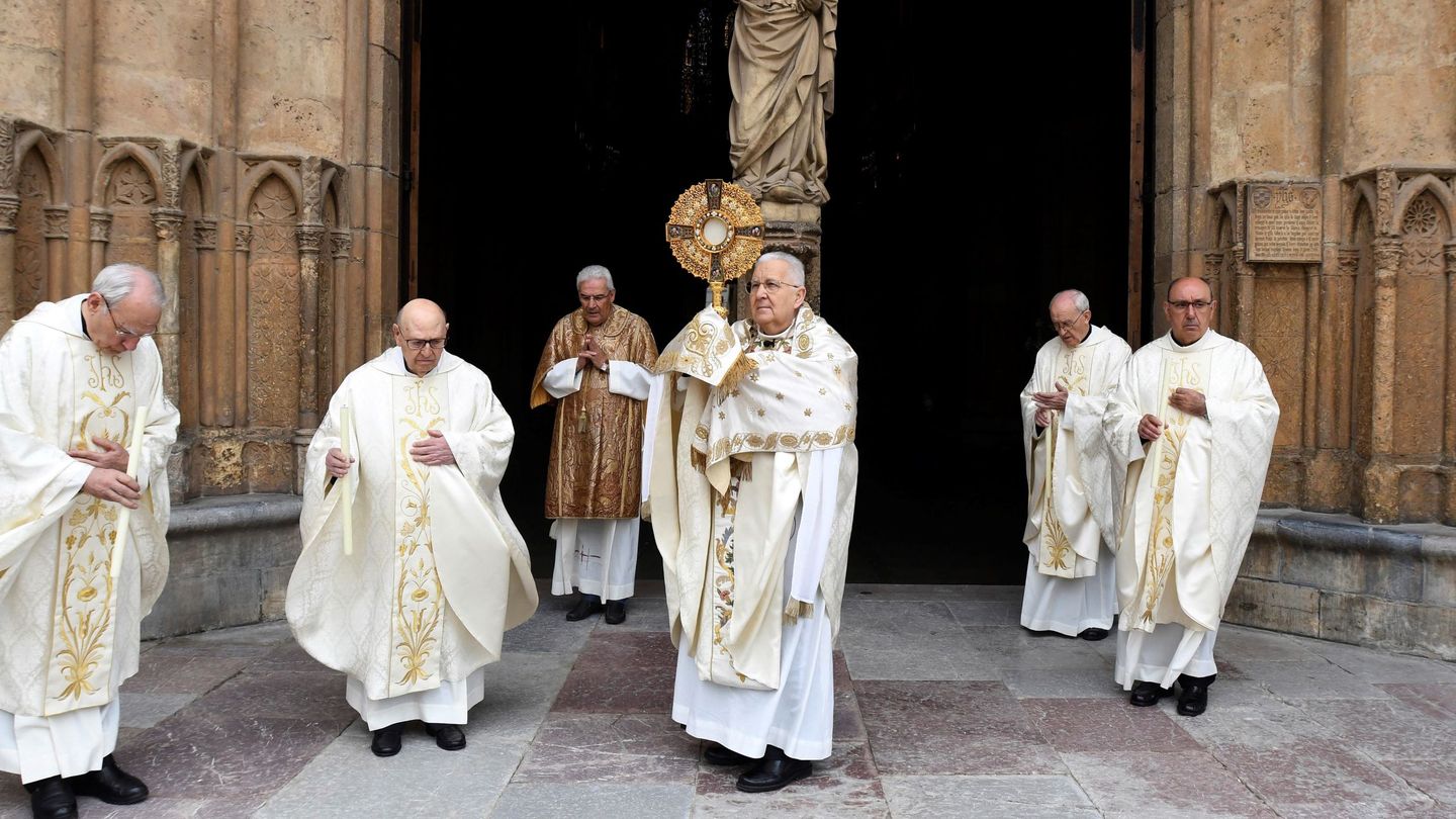 Actos del Corpus Christi en la Catedral de León en 2020, sin procesión por la crisis del coronavirus (EFE)
