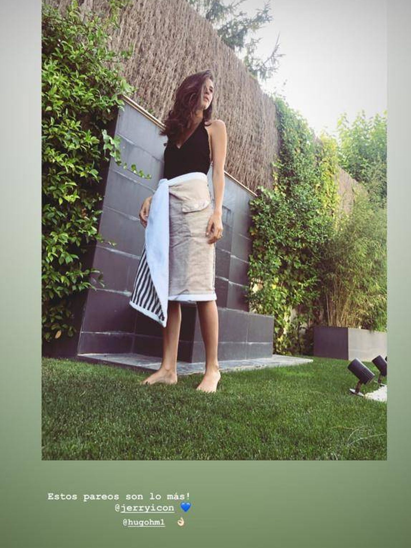 Sandra Gago en la piscina con esta prenda. (Instagram)