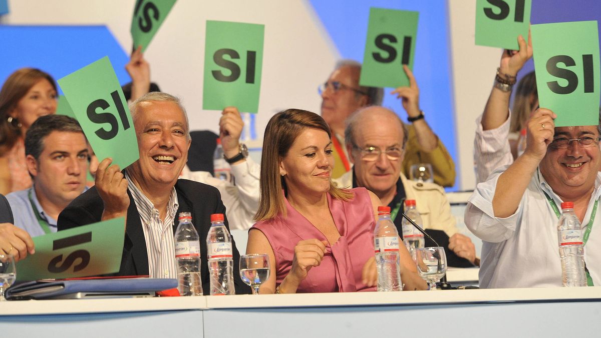Cospedal reúne a los líderes provinciales del PP andaluz para sofocar la crisis