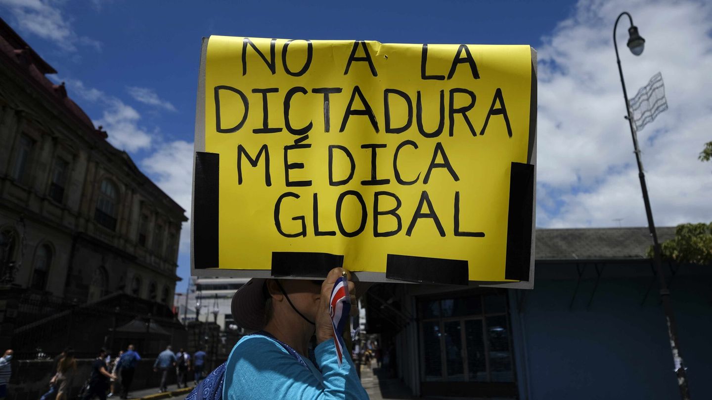 Manifestación de rechazo a la vacuna en San José (Costa Rica) (EFE) 