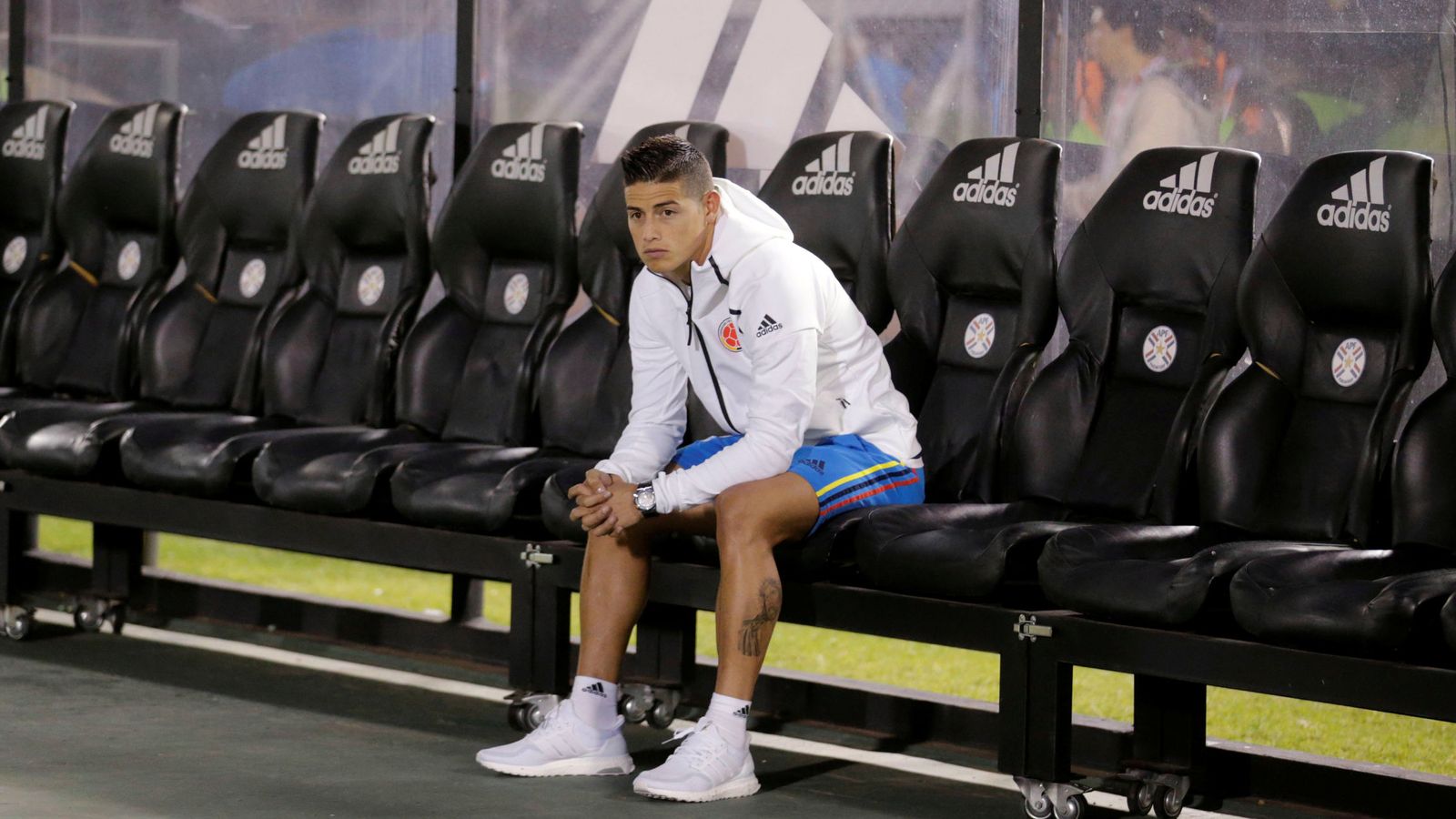 Foto: James no jugó el partido del jueves contra Paraguay (Jorge Adono/Reuters)