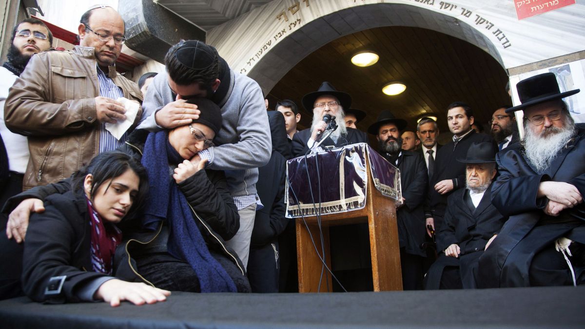 "Debo ir a Israel. Necesito ir a Israel": los judíos huyen de Francia en cifras récord