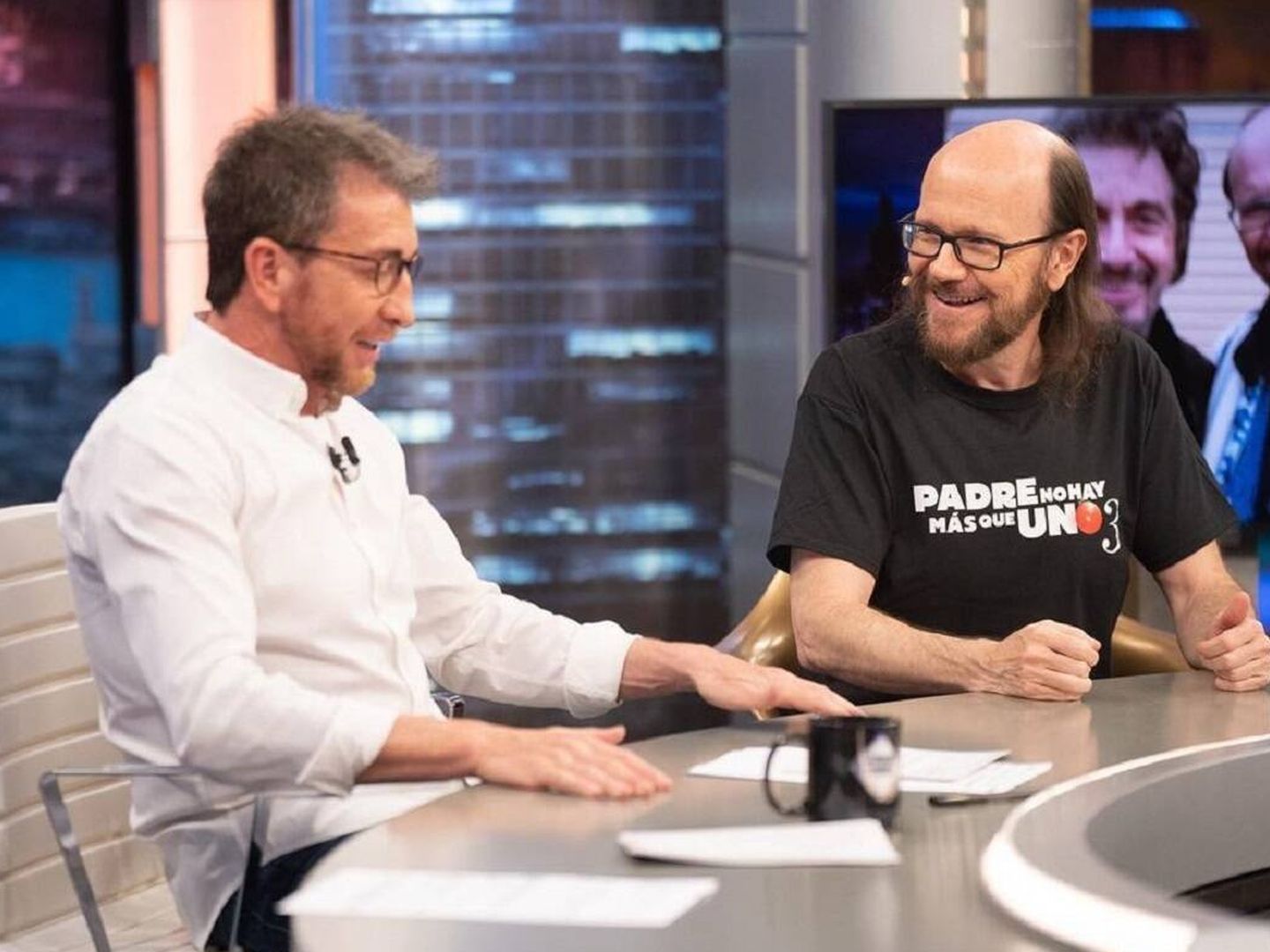 Pablo Motos y Santiago Segura, en 'El hormiguero'. (Antena 3)