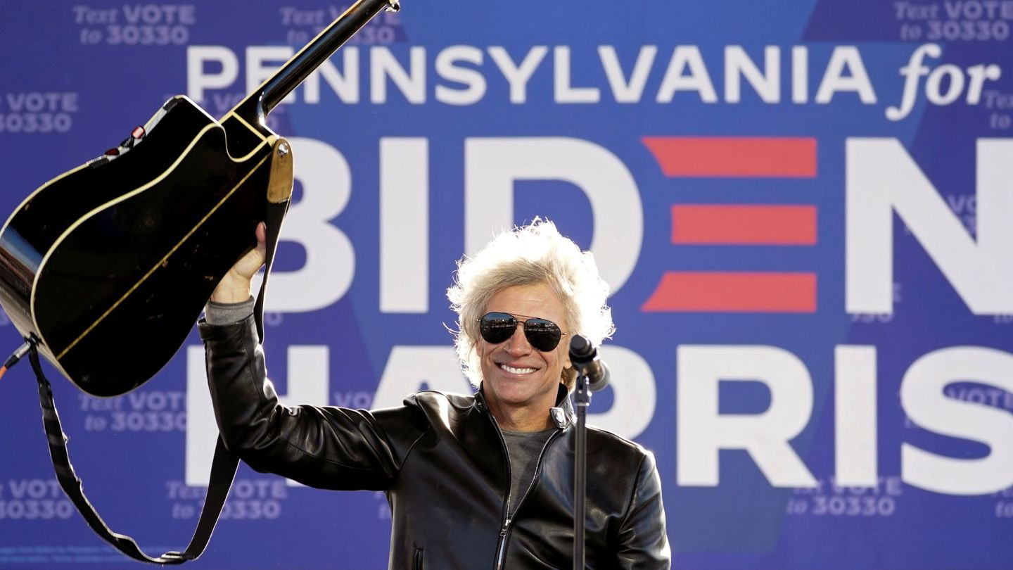 Haciendo campaña por Joe Biden. (Reuters/Kevin Lamarque)