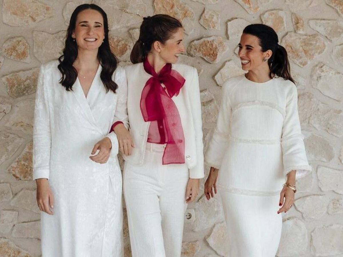 Foto: Las hermanas Ana, Alejandra y Laura Corsini celebrando juntas el bautizo de sus hijos en noviembre de 2023. (Instagram @mrslauracorsini)