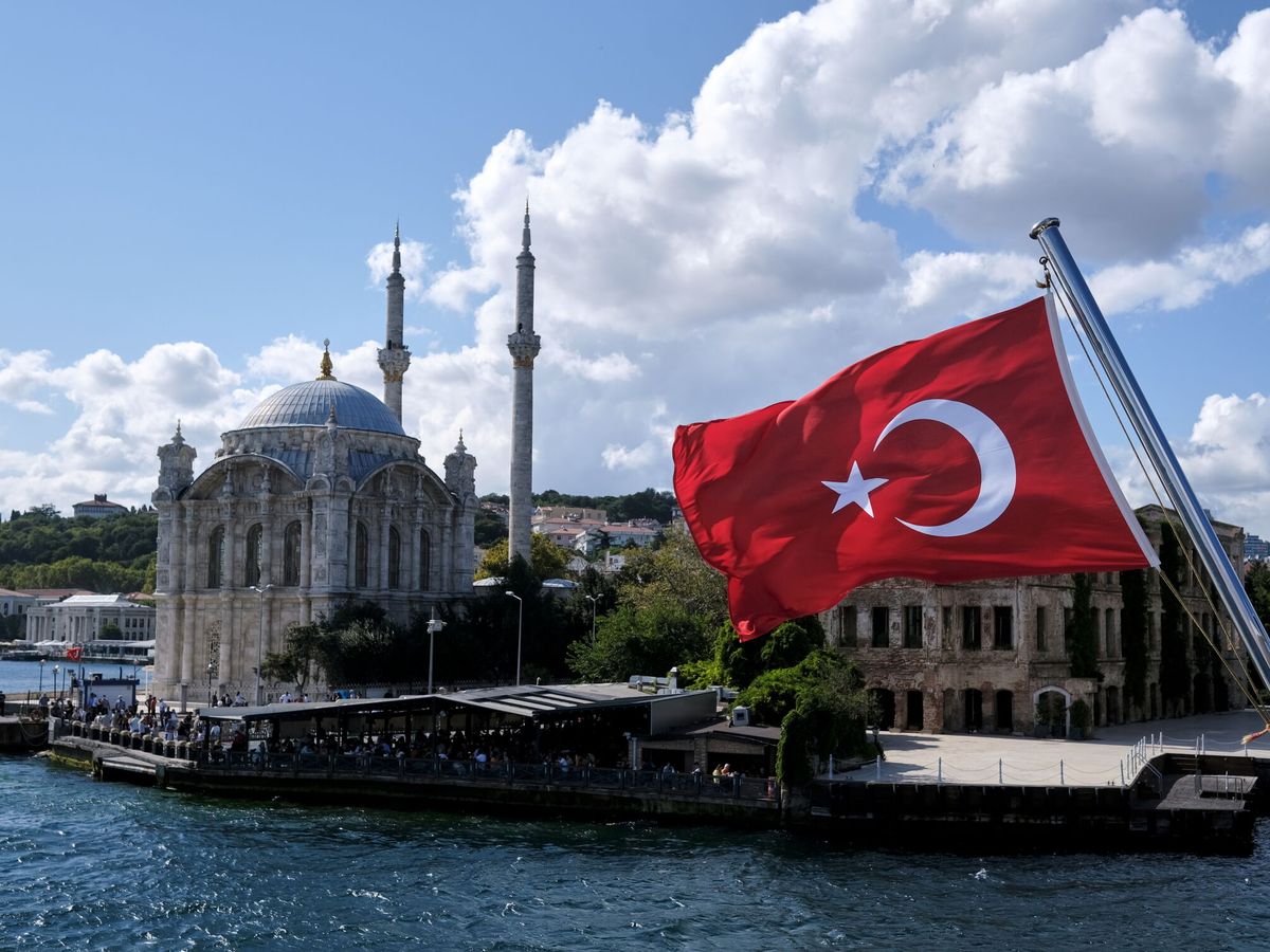 Foto: Una bandera de Turquía. (Reuters/Murad Sezer)