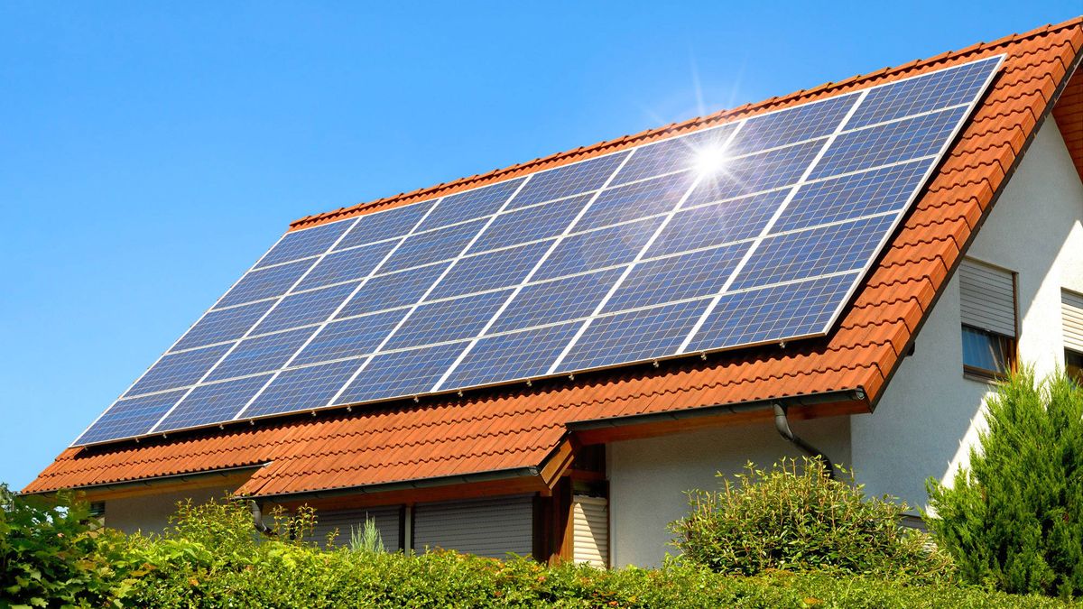 Desastre fotovoltaico: España está a punto de caerse del 'top 10' mundial