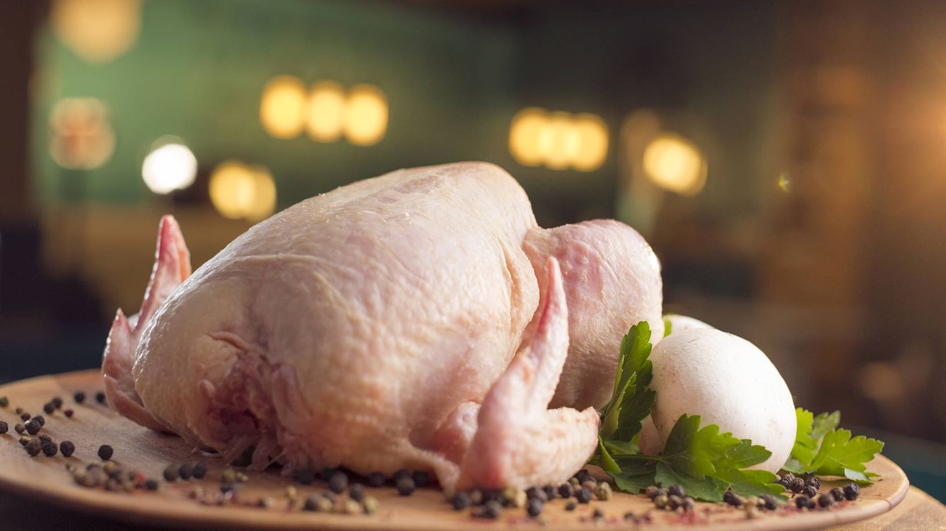 El nutricionista Pablo Ojeda avisa sobre el error que cometemos al comprar el pollo: No significa que sea más sano