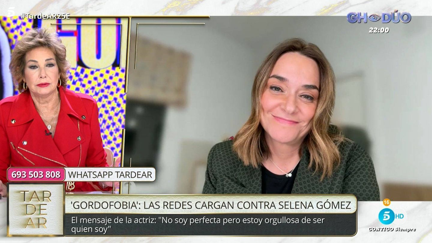 Ana Rosa y Toñi Moreno, en 'TardeAR'. (Telecinco)