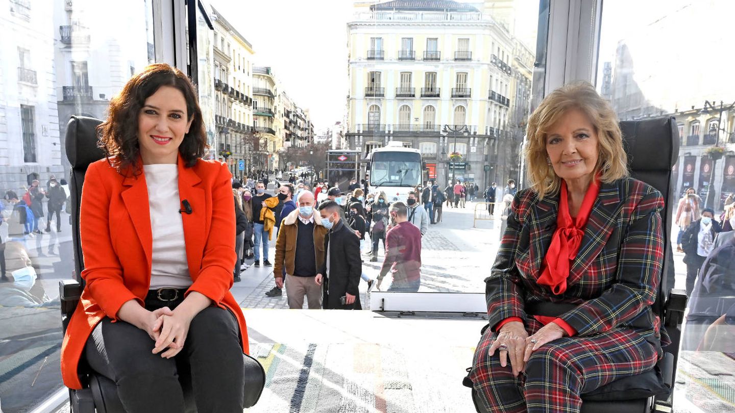 Ayuso y María Teresa en 'La Campos móvil'. (Telecinco)