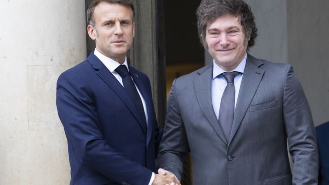 Foto de Macron y Milei en París