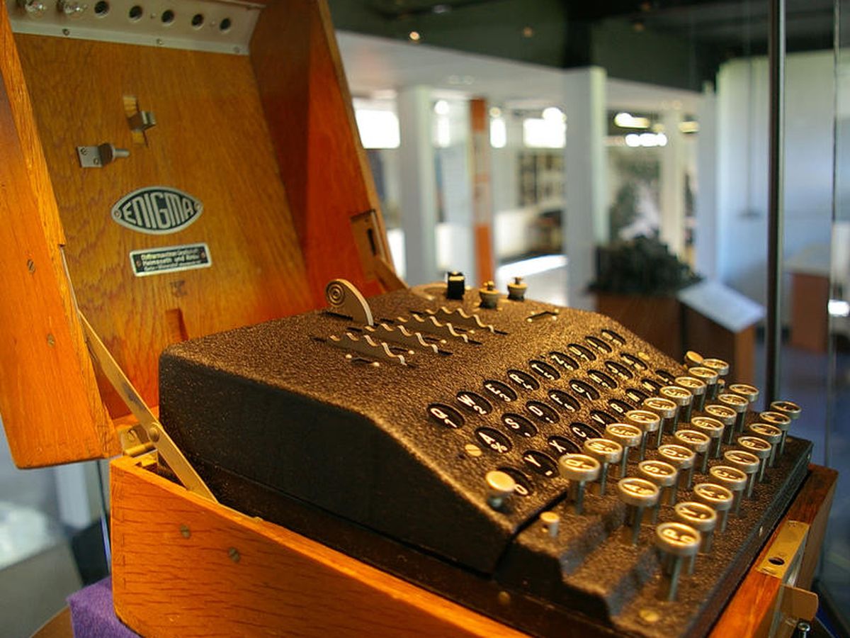 Cuánto tardaría un ordenador actual en romper el código Enigma de los nazis?