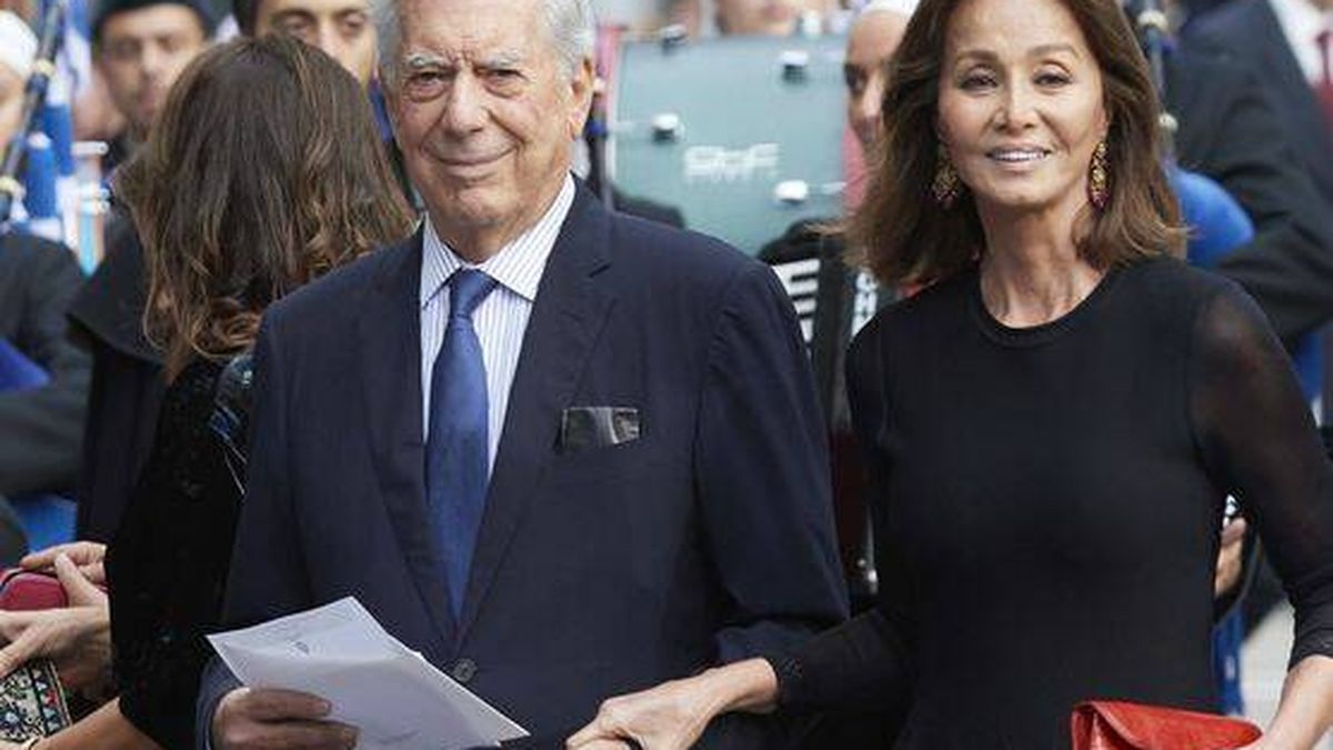 Mario Vargas Llosa recibe el alta y comparte su agradecimiento a los sanitarios