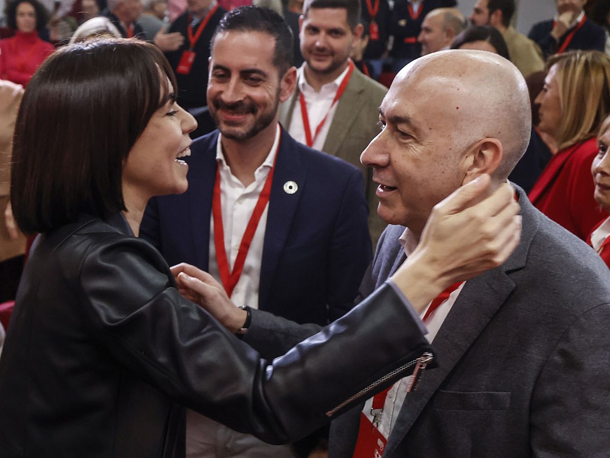 Foto: Diana Morant saluda a Soler, ante Carlos Fernández Bielsa. (Rober Solsona/Europa Press) 