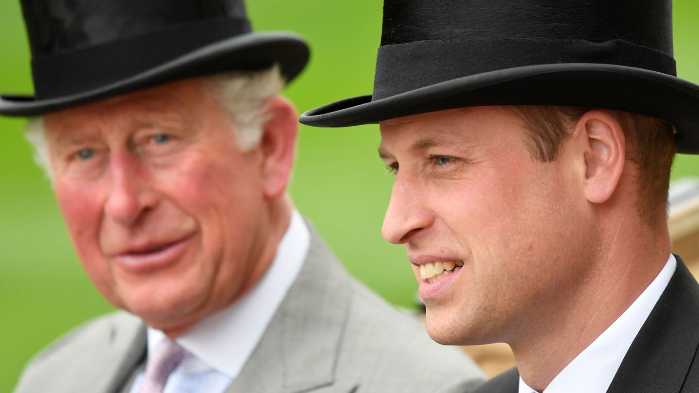 El príncipe Carlos y el príncipe Guillermo,  en una imagen de archivo. (Reuters)
