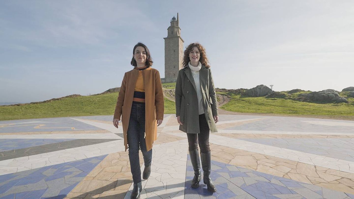 Leonor Martín y Lidia San José en 'Los pilares del tiempo'. (RTVE)