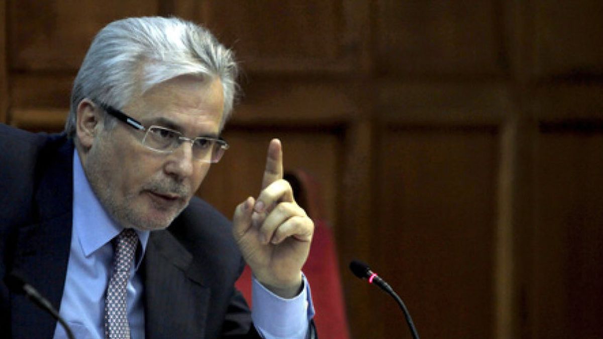 Garzón niega que pidiera financiación a Botín tras cinco horas de declaración