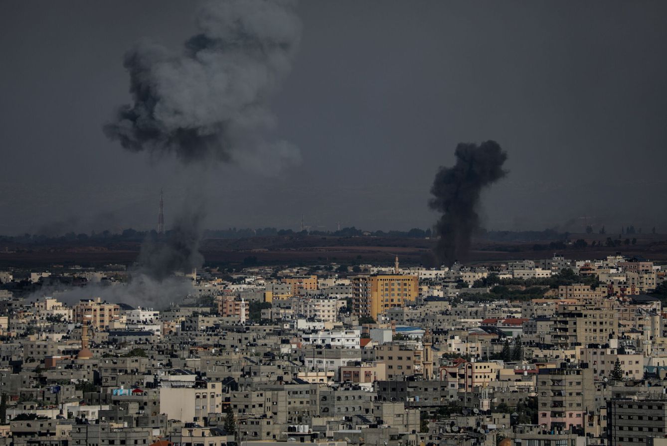 Israel respondió con ataques aéreos sobre Gaza. (EFE/Mohammed Saber)