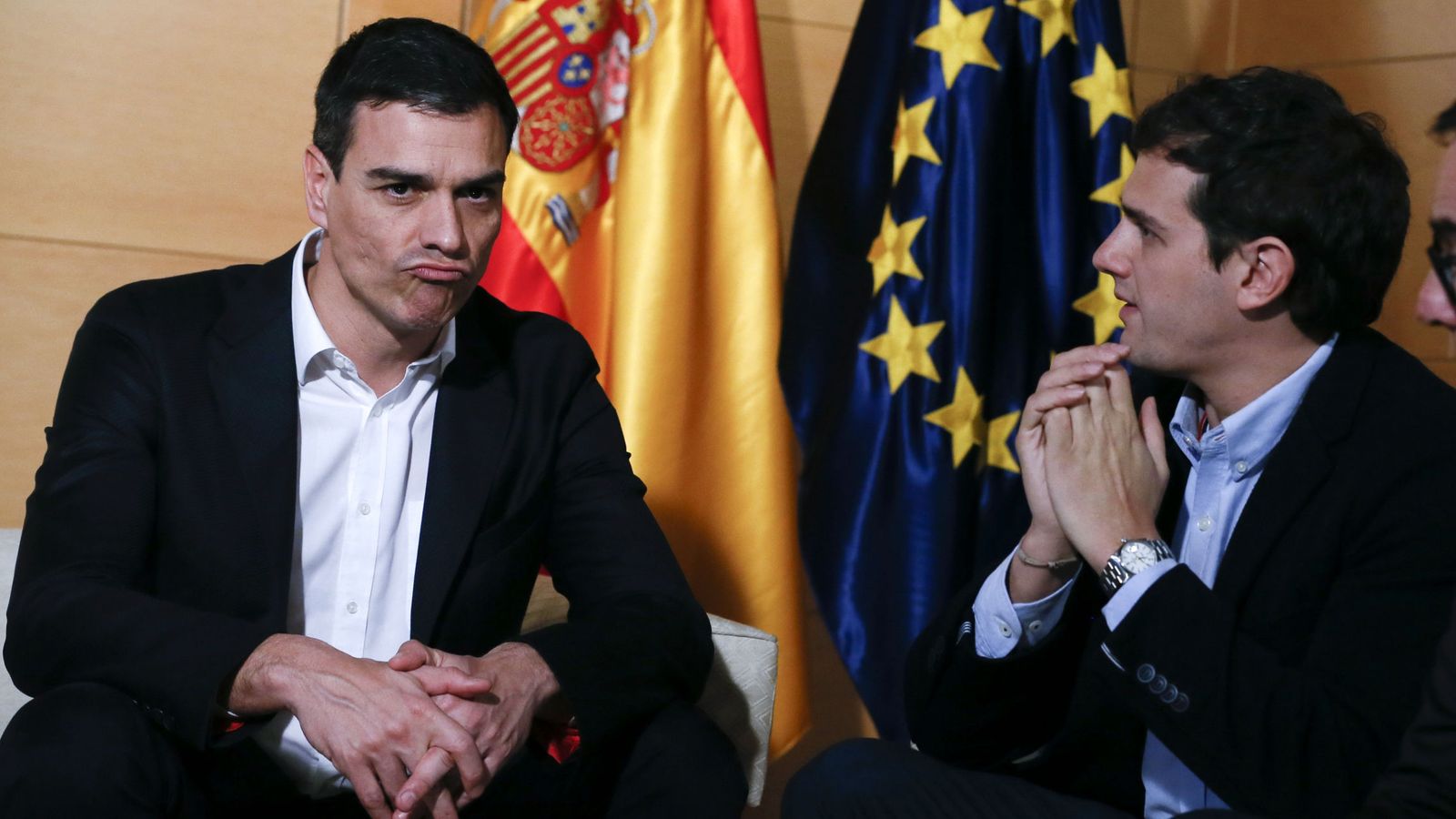 Foto: Pedro Sánchez y Albert Rivera se reunieron este martes antes del encuentro entre el socialista y Pablo Iglesias. (EFE)