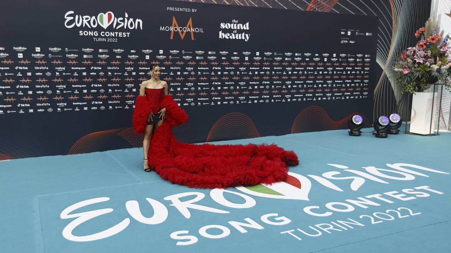 Chanel posa en la Alfrombra Turquesa de Eurovisión 2022. (EFE)