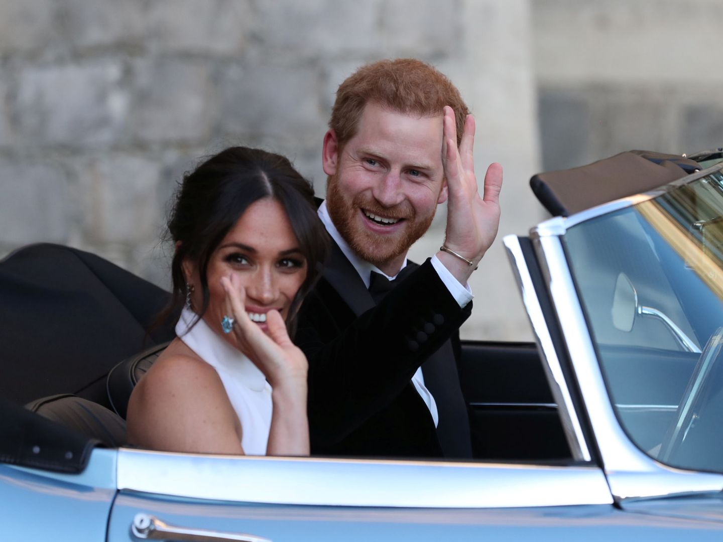 Meghan Markle y el príncipe Harry, saliendo de Windsor el día de su boda. (Reuters)