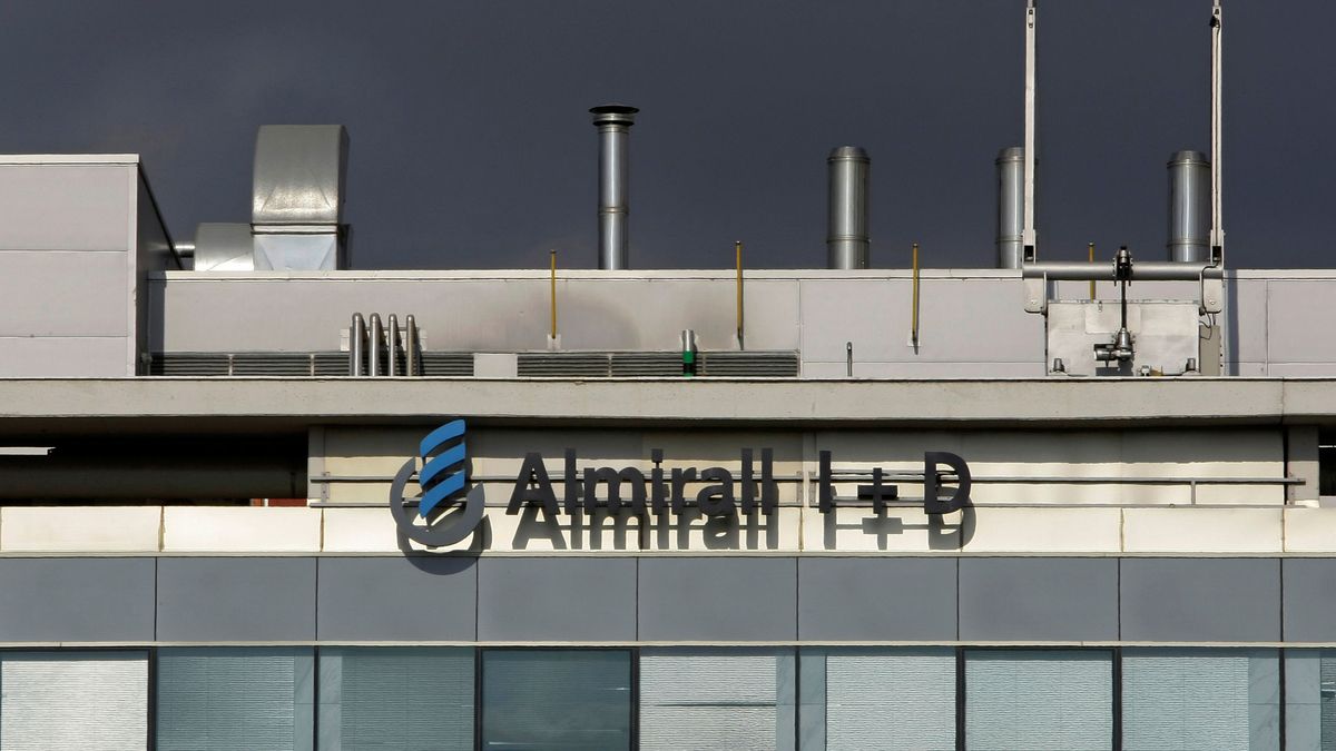 Almirall recibirá 44 millones tras cerrarse la venta de dos fármacos respiratorios