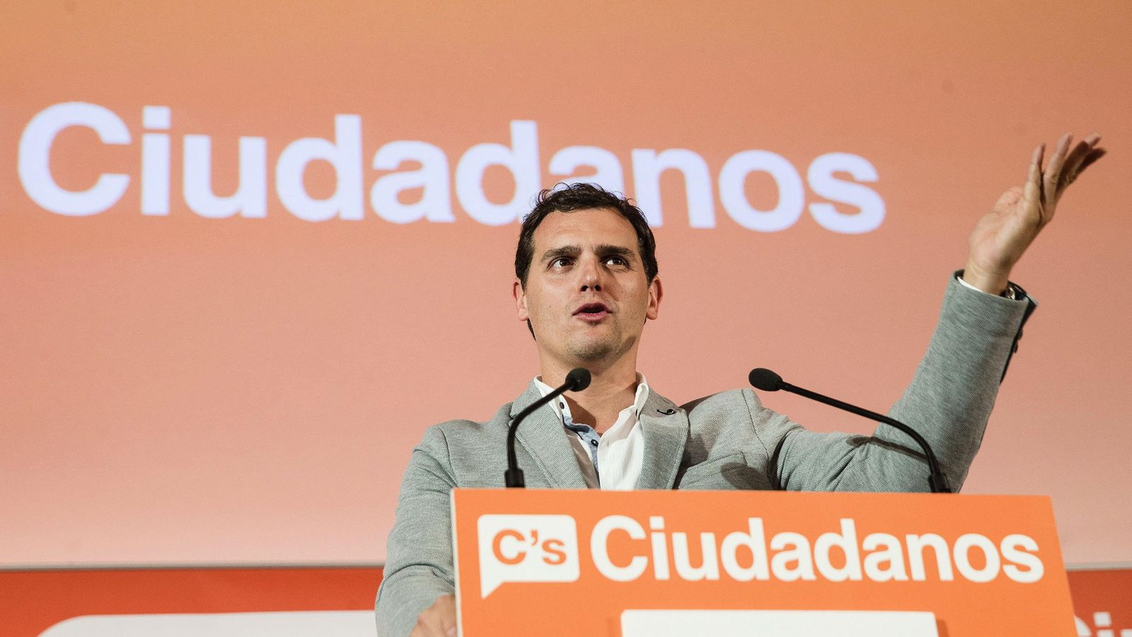 Foto: El presidente de Ciudadanos, Albert Rivera durante una intervención en un acto de campaña. (EFE)