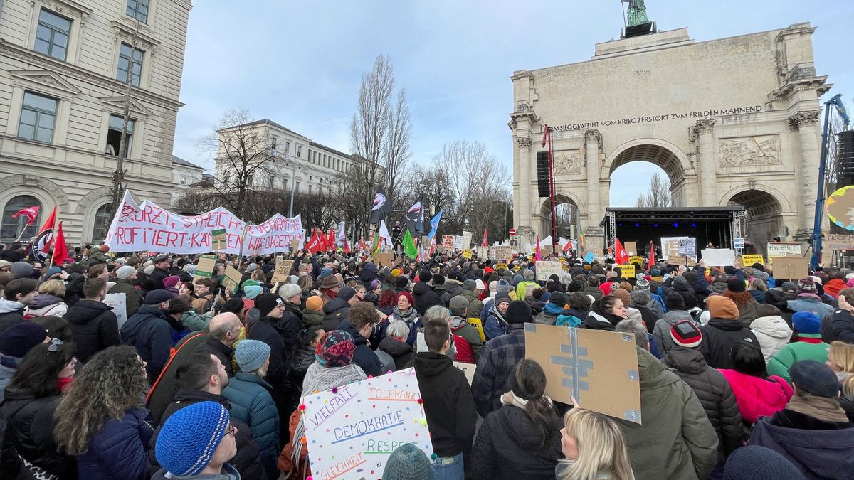 "No hay sitio para nazis": más de 200.000 personas protestan contra la ultraderecha en Alemania