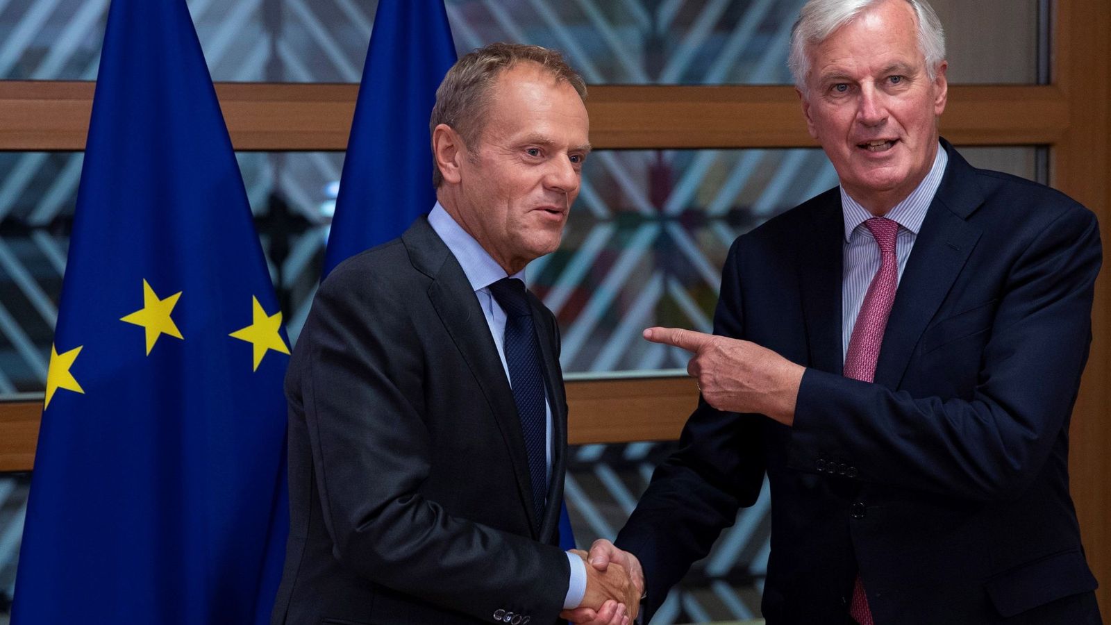 Foto: Tusk y el negociador europeo para el Brexit, Michel Barnier (EFE)
