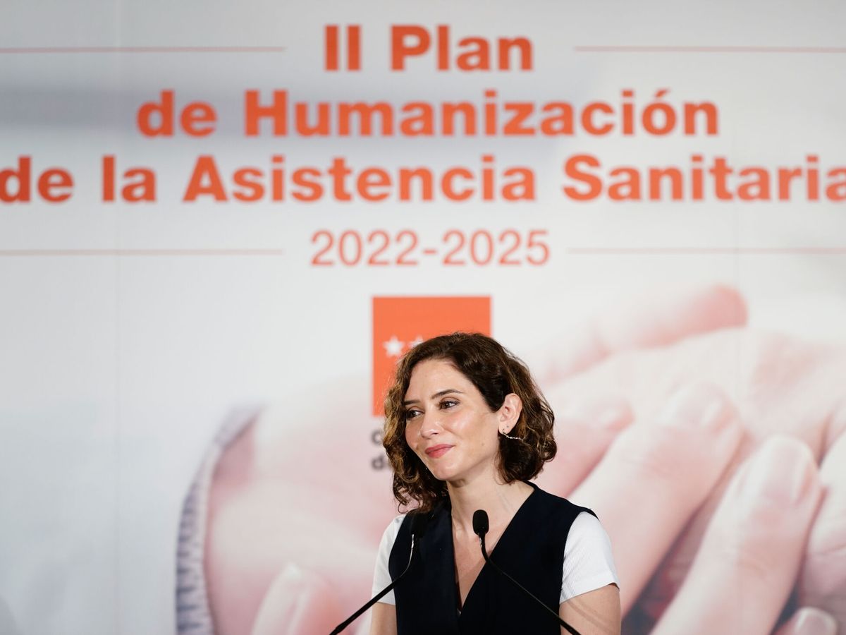 Foto: Díaz Ayuso presenta el Plan de Humanización de la Asistencia Sanitaria. (EFE)